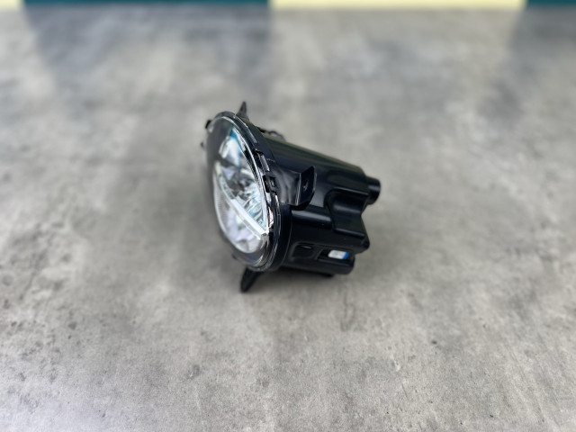 Протитуманна фара LED (ліва) - BMW 1/3/3GT/4 (F20/F21/F34/F30/F31) (F32/F33/F36) 63177315559