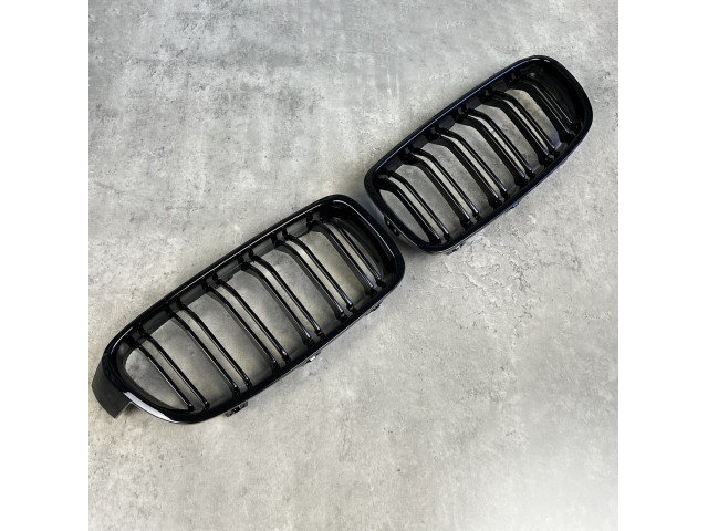 Решітка радіатора - M Paket - BMW 3 (F30/F31) 51137260498 51137260497