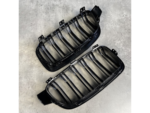 Решітка радіатора - M Paket - BMW 3 (F30/F31) 51137260498 51137260497