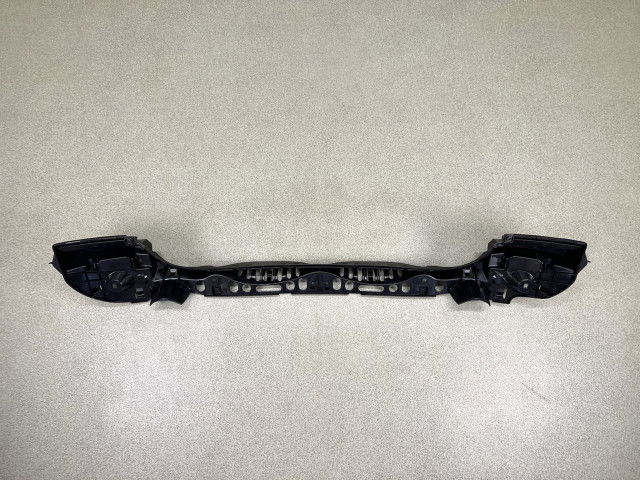 Кріплення заднього бампера (центр.) - BMW 5 (F10/F11) 51127184766
