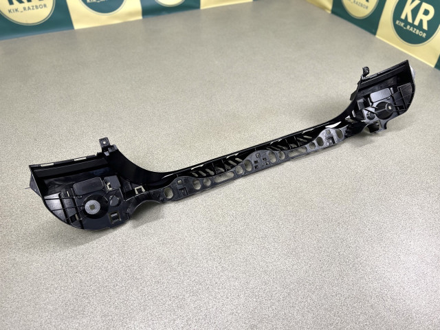 Кріплення заднього бампера (центр.) - BMW 5 (F10/F11) 51127184766
