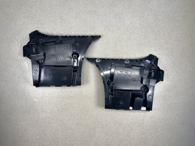 Кріплення заднього бампера (права ч.) - M Paket - BMW 5 (G30) 51128066722