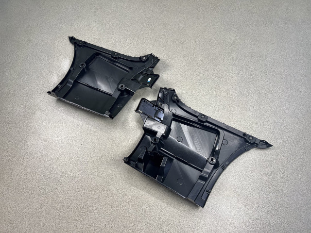 Кріплення заднього бампера (права ч.) - M Paket - BMW 5 (G30) 51128066722