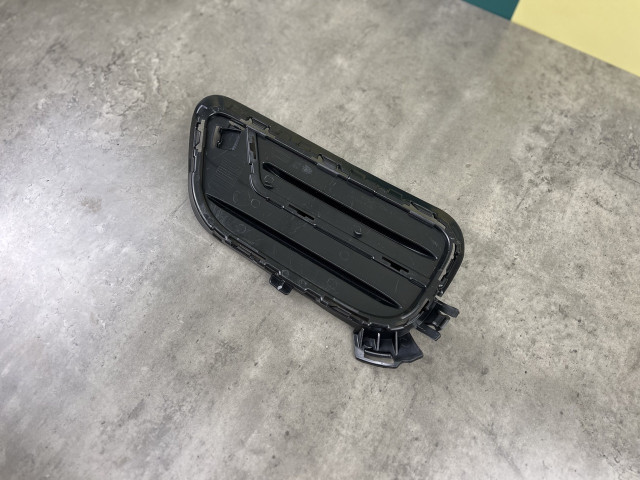 Решітка в бампер (права) - X-LINE - BMW X3 (F25) 51117347946