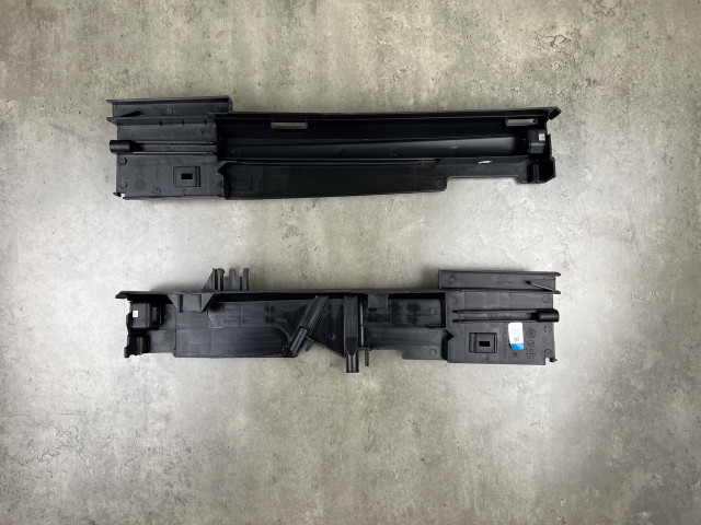 Кріплення радіатора - BMW 1/2/3/3GT/4 (F20/F21/F22/F23/F87 F30/F31/F32/F33/F34) 17117600536