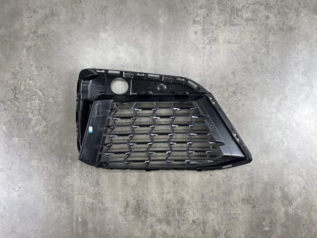Решітка в бампер (ліва) – M Paket (рест.) - BMW 5 (G30/G31) 51118098669