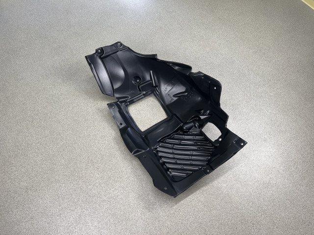 Підкрилок лівий (перед) - BMW 4 (F32/F33/F36) 51717260729