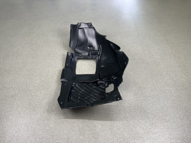 Підкрилок лівий (перед) - BMW 4 (F32/F33/F36) 51717260729