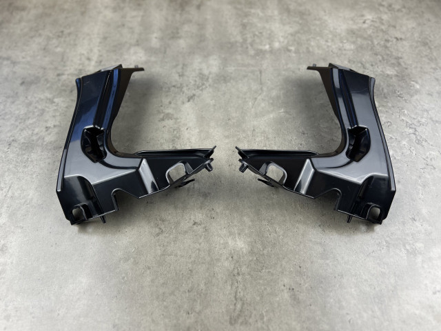 Опора переднього бампера (правий) - BMW 5 (F10/F11) 51117207932