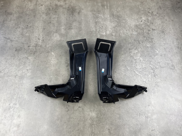 Опора переднього бампера (правий) - BMW 5 (F10/F11) 51117207932