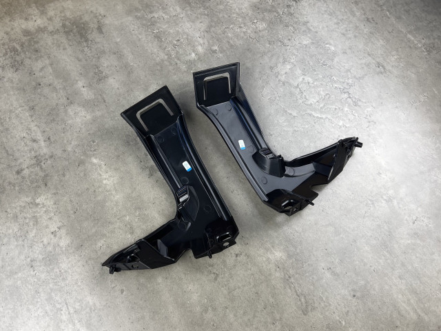 Опора переднього бампера (правий) - BMW 5 (F10/F11) 51117207932