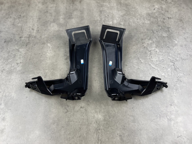 Опора переднього бампера (правий) - BMW 5 (F10/F11) 51117207932