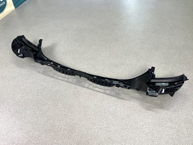 Середня направляюча заднього бампера (рест.) - BMW 5 (F10) 51127331600
