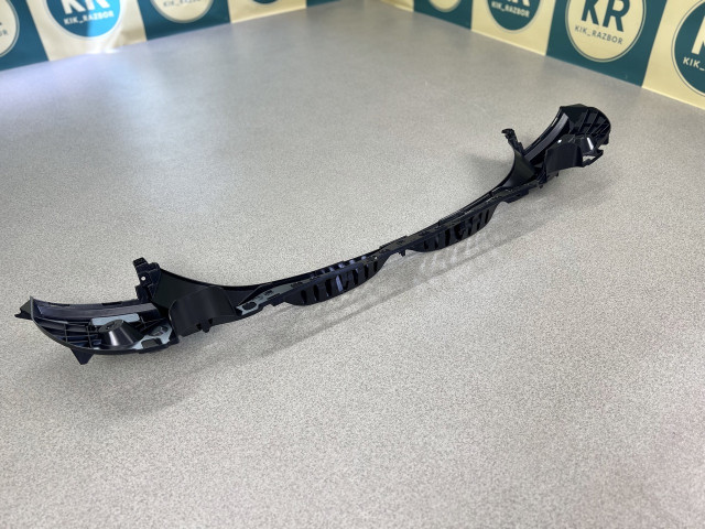 Середня направляюча заднього бампера (рест.) - BMW 5 (F10) 51127331600