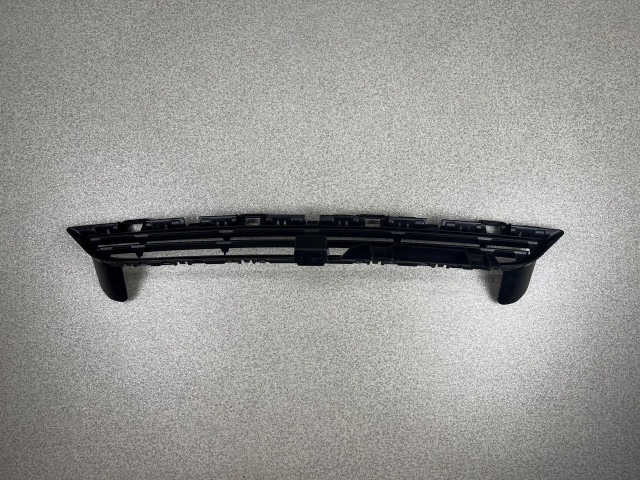 Решітка в бампер (середня) - BMW X5 (F15) 51117294476