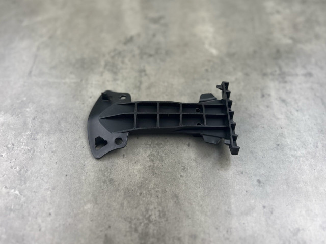 Кріплення переднього бампера - BMW 3 (F30/F31) 51117300884
