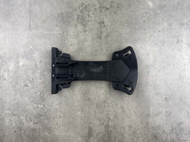 Кріплення переднього бампера - BMW 3 (F30/F31) 51117300884
