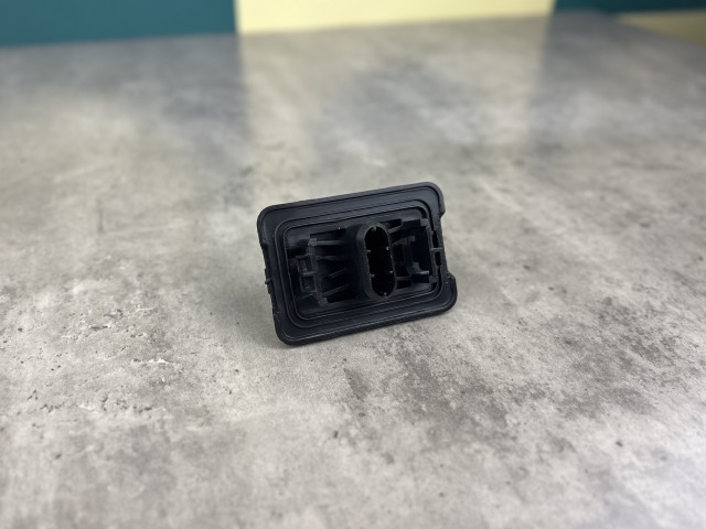 Опора/подушка домкрата - BMW 1/3/4/6 (F20/F21 F30/F31/F32/F33/F36 F06/F12/F13) 51717169981