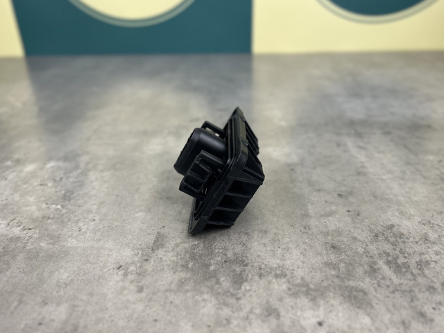 Опора/подушка домкрата - BMW 1/3/4/6 (F20/F21 F30/F31/F32/F33/F36 F06/F12/F13) 51717169981