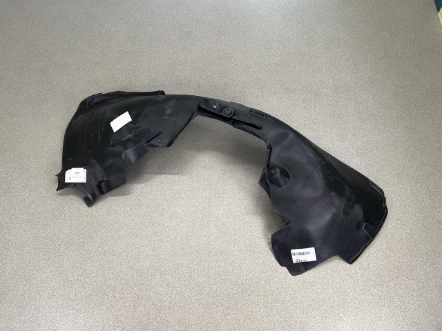 Підкрилок передній (правий) - AUDI Q5 (8R) 8R0821172D