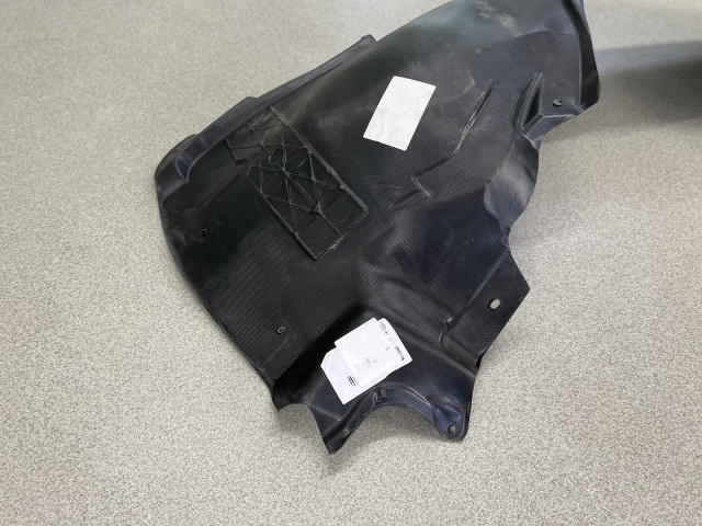 Підкрилок передній (правий) - AUDI Q5 (8R) 8R0821172D