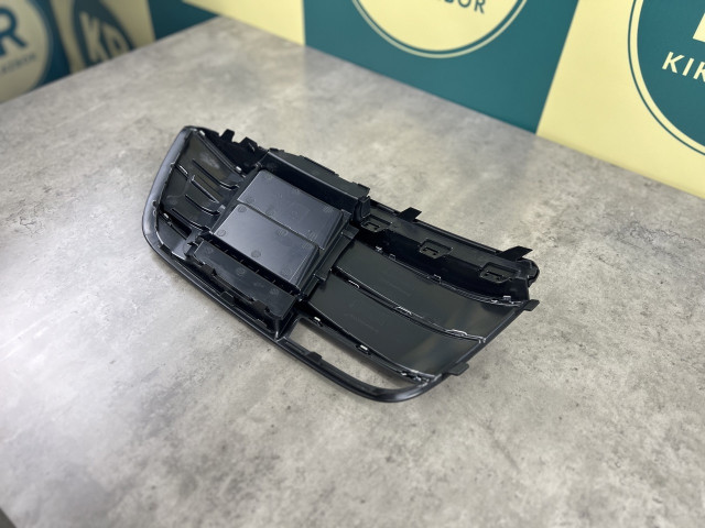 Решітка в бампер (ліва) - AUDI Q5 (FY) 80D807679ERN4