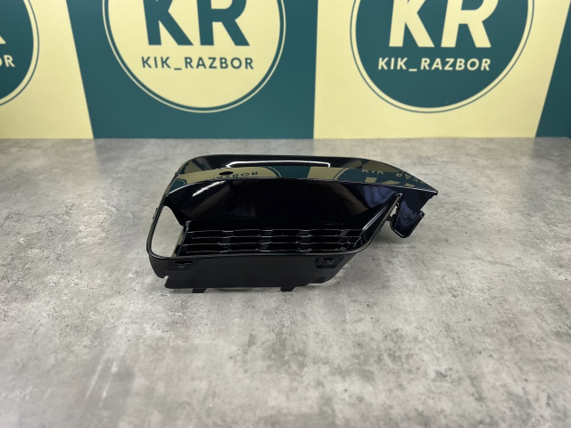 Решітка в бампер (права) - M Paket - BMW X3/X4 (G01/G02) 51118081524