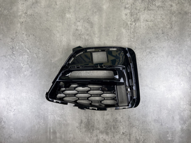Решітка в бампер (ліва) - M Paket - BMW 3 (G20/G21) 51118069371