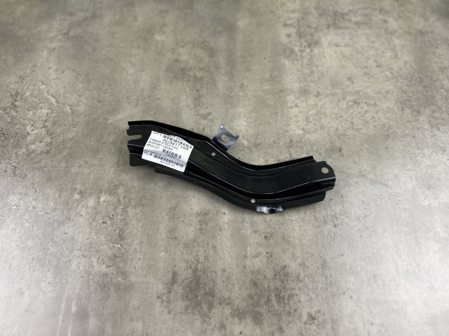 Кріплення передньої панелі (праве) - BASE SQ5 - AUDI Q5 (FY) 80A805528