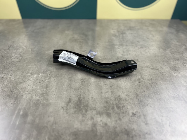 Кріплення передньої панелі (праве) - BASE SQ5 - AUDI Q5 (FY) 80A805528
