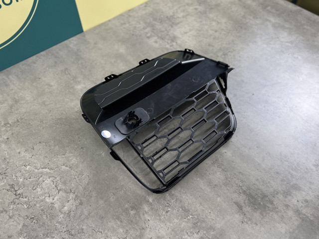 Решітка в бампер (ліва) - M Paket - BMW X3/X4 (G01/G02) 51118081523