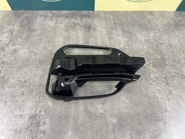 Решітка в бампер (права) - BMW X3 (G01) 51117420872