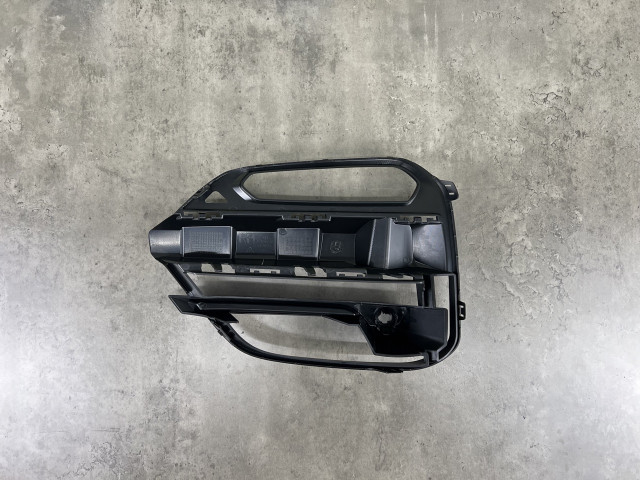 Решітка в бампер (права) - BMW X3 (G01) 51117420872