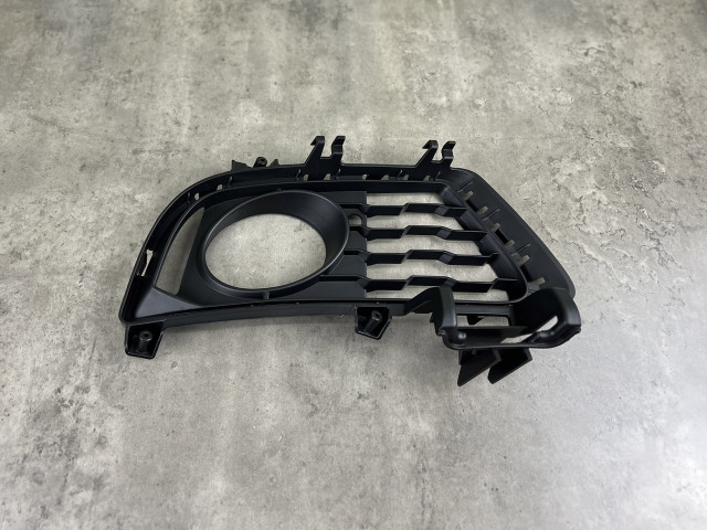 Решітка в бампер (права) - M Paket - BMW 3 GT (F34) 51118057324