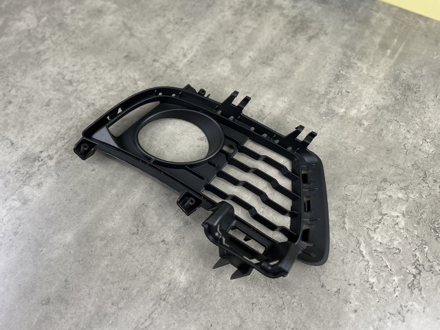 Решітка в бампер (права) - M Paket - BMW 3 GT (F34) 51118057324