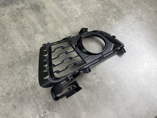 Решітка в бампер (права) - M Paket - BMW 3 GT (F34) 51118057324