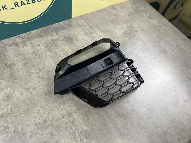 Решітка в бампер (права) - M Paket - BMW X3/X4 (G01/G02) 51118092758