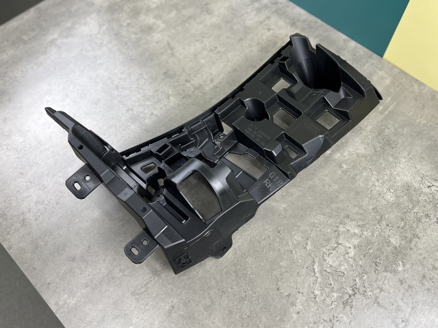 Кріплення заднього бампера (праве) - M Paket - BMW X5 (G05) 51128069246