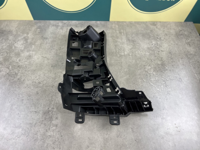 Кріплення заднього бампера (праве) - M Paket - BMW X5 (G05) 51128069246