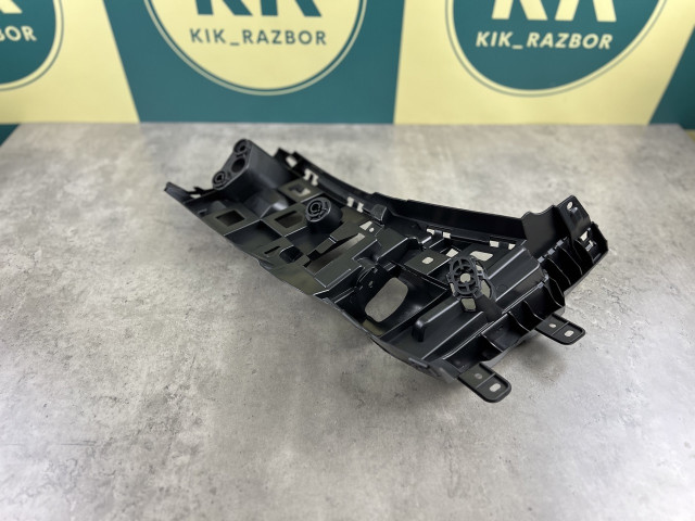Кріплення заднього бампера (праве) - M Paket - BMW X5 (G05) 51128069246