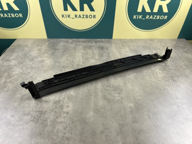 Кріплення радіатора (верх) - BMW 3 (G20/G21) 17118666836