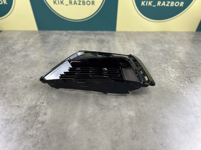 Решітка в бампер (ліва) – M Paket – BMW 3 (G20/G21) 51118075647