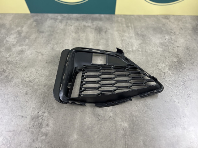 Решітка в бампер (ліва) – M Paket – BMW 3 (G20/G21) 51118075647