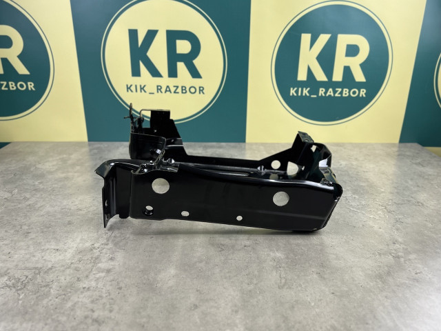Кронштейн підсилювача бампера (правий) - BMW 3 (G20/G21/G26) 51119449062