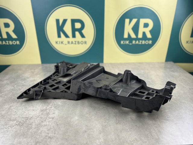 Кріплення заднього бампера (праве) - M Paket - BMW X5 (G05) 51128069248