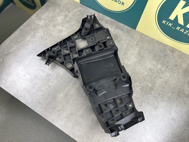 Кріплення заднього бампера (праве) - M Paket - BMW X5 (G05) 51128069248