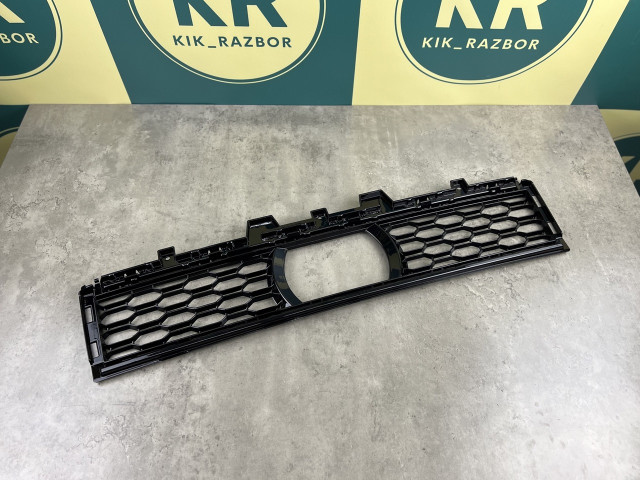 Решітка переднього бампера (нижня, з отвором) - M Paket - BMW X5 (G05) 51118069211