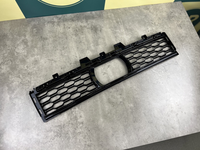 Решітка переднього бампера (нижня, з отвором) - M Paket - BMW X5 (G05) 51118069211