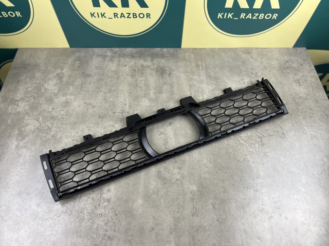 Решітка переднього бампера (нижня, з отвором) - M Paket - BMW X5 (G05) 51118069211
