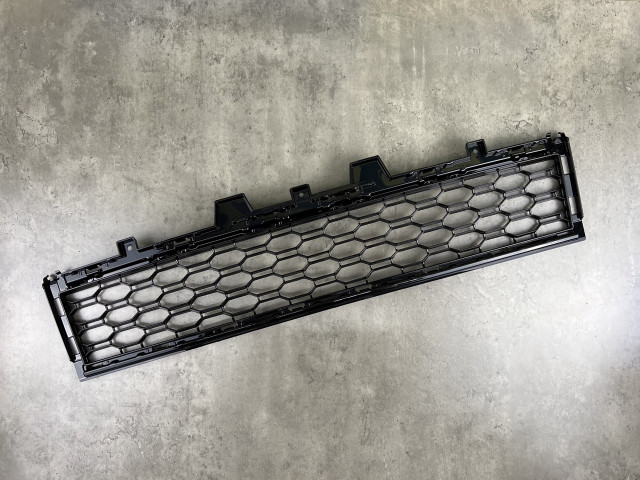Решітка переднього бампера (нижня) - M Paket - BMW X5 (G05) 51118069208
